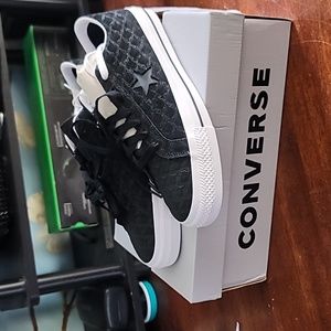 Converse CONS One Star Pro OX Low Top BlackCrossbones Suede Sneakers A04143C